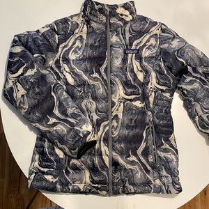 Patagonia down sweater women’s medium